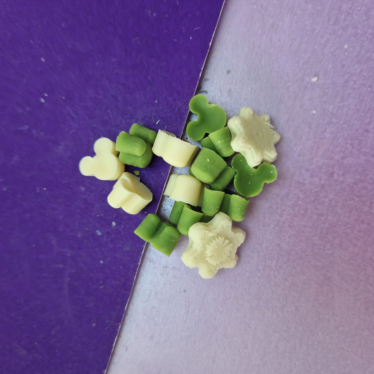 What's Your Favourite Colour? mini mouse melts soy handpoured wax melt