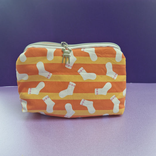 2319 lined triangle cosmetic bag with water tower zipper pull