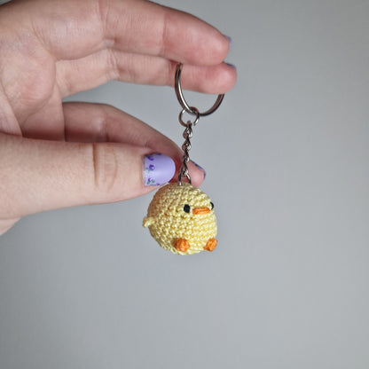 Chick micro crochet keyring