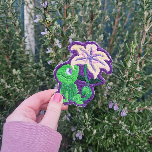 Chameleon iron-on embroidered patch
