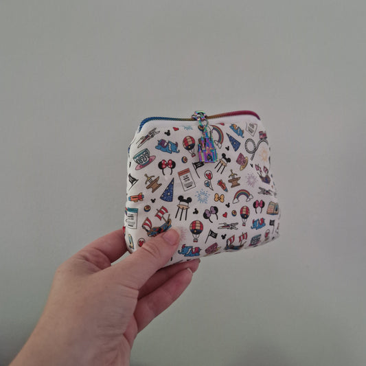 Park icon mini triangle shaped pouch cosmetic bag zipper pull